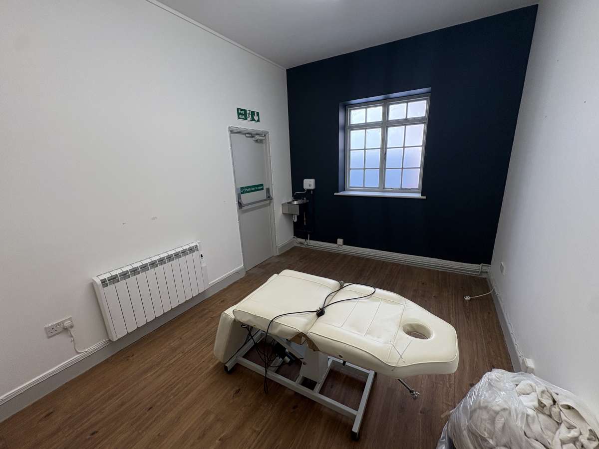 Office in Southampton - photo 3