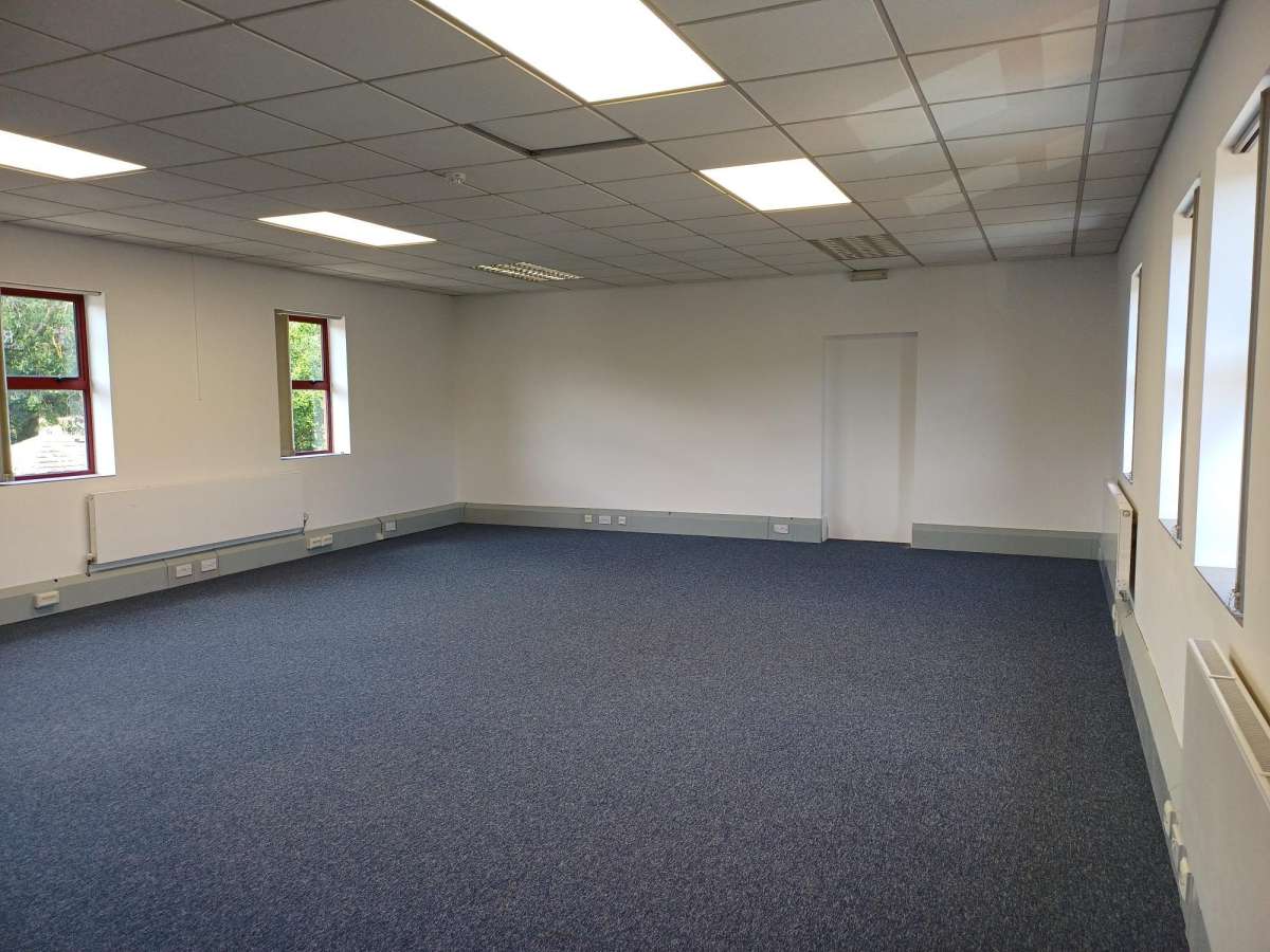 Office in Corby - photo 4
