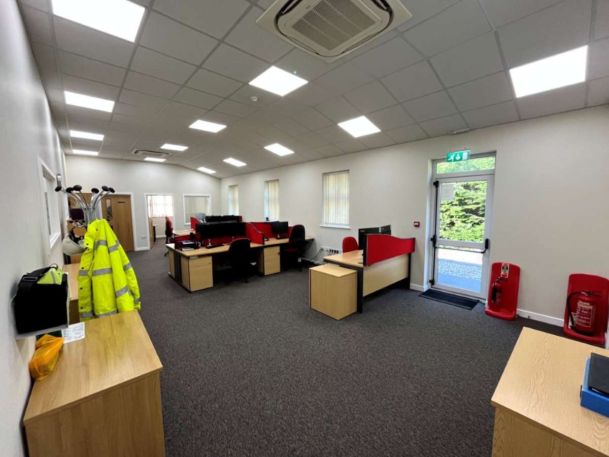 Office in Earls Colne - photo 2
