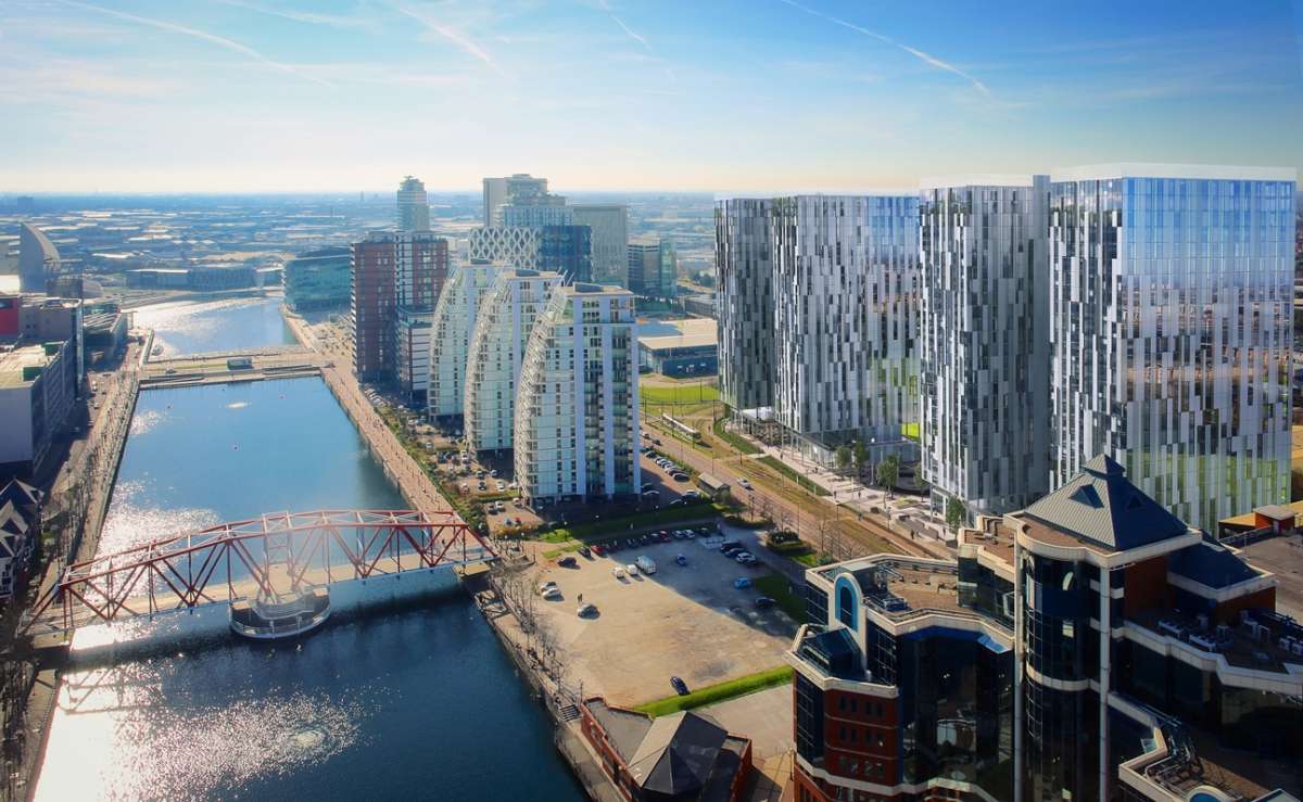 Office in Salford - photo 4
