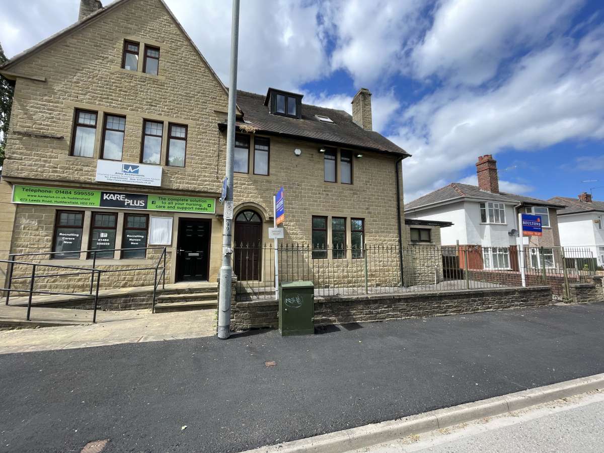 Office in Huddersfield - photo 2