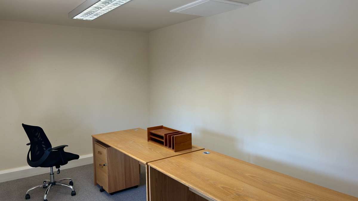 Office in Oakham - photo 3