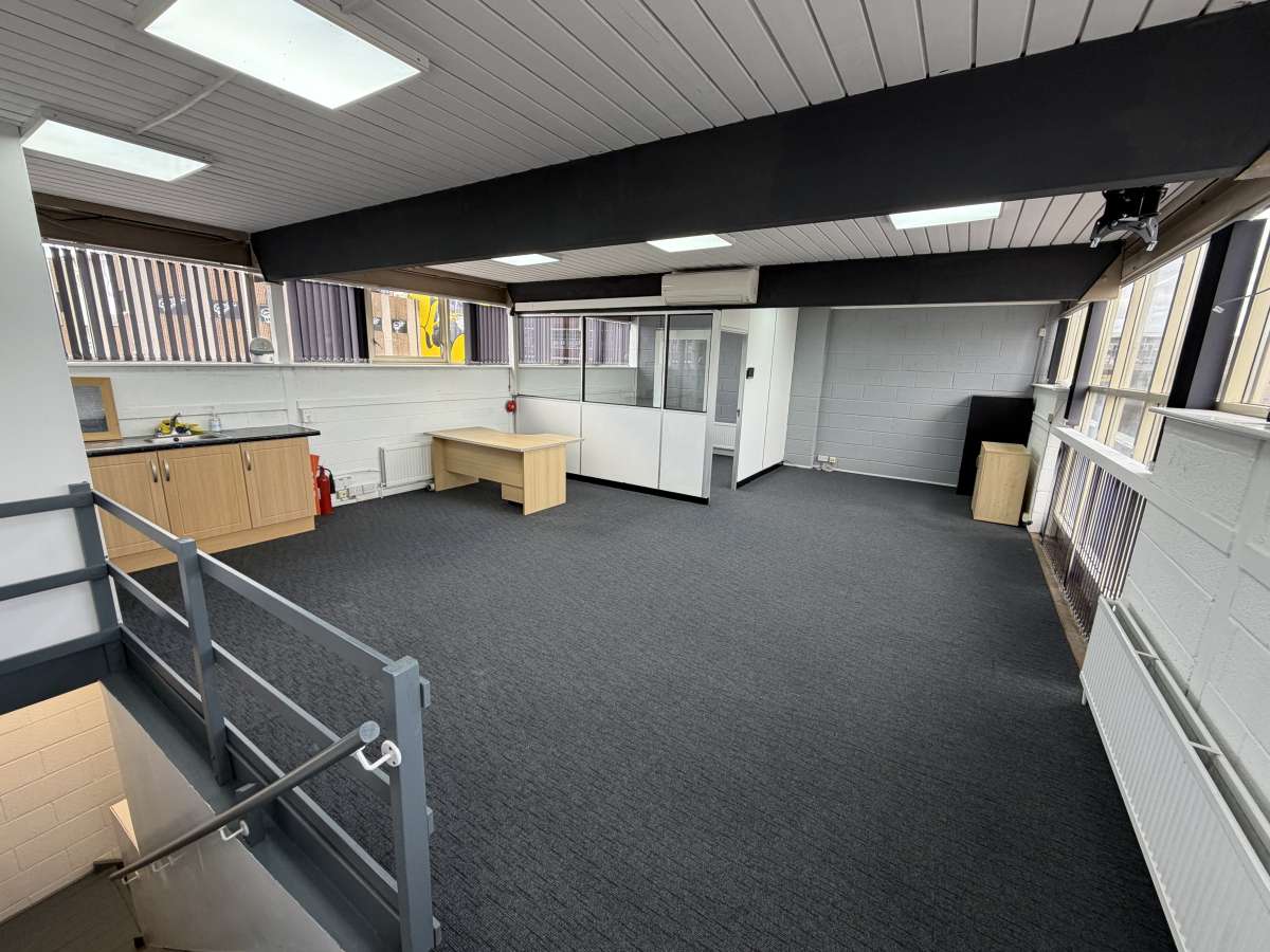 Office in Leicester - photo 2