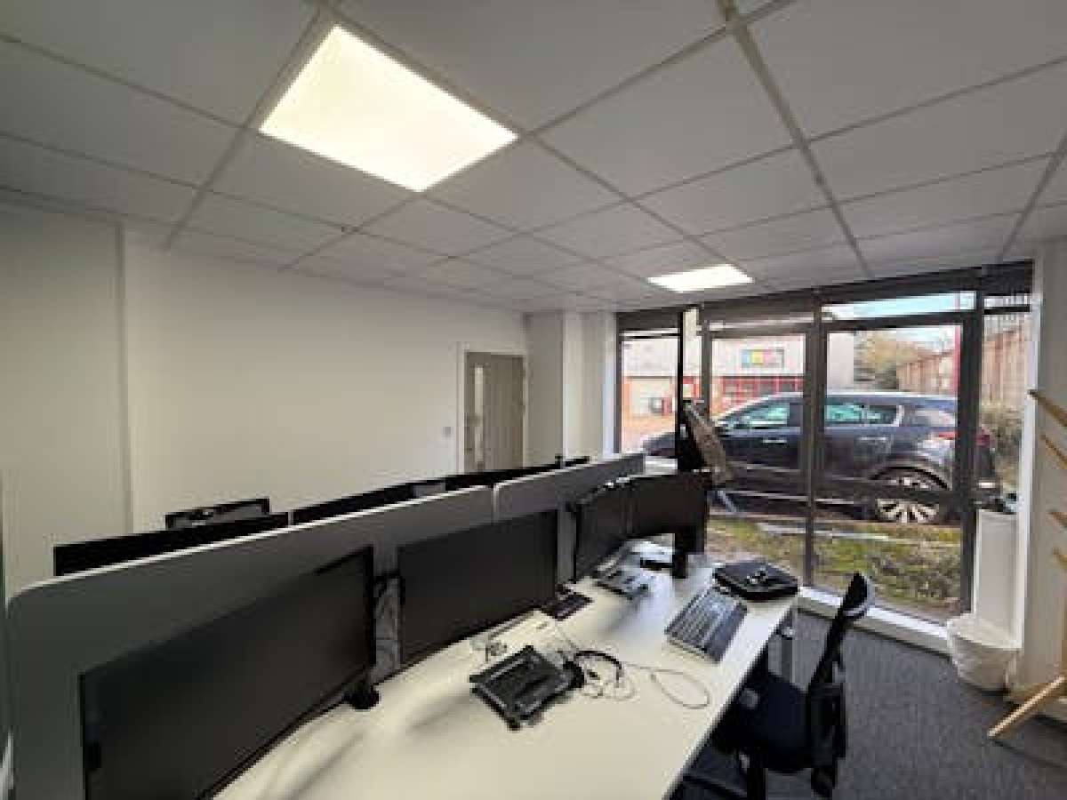 Office in Peterborough - photo 3