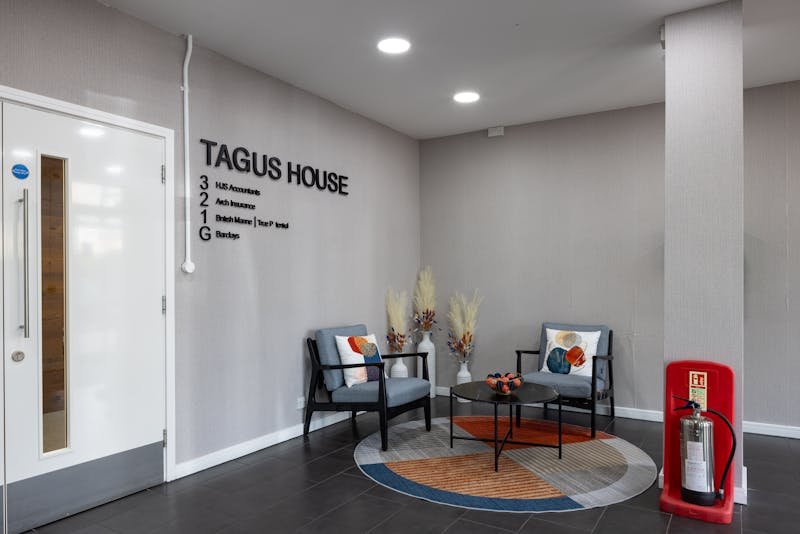 Office in Southampton - photo 2