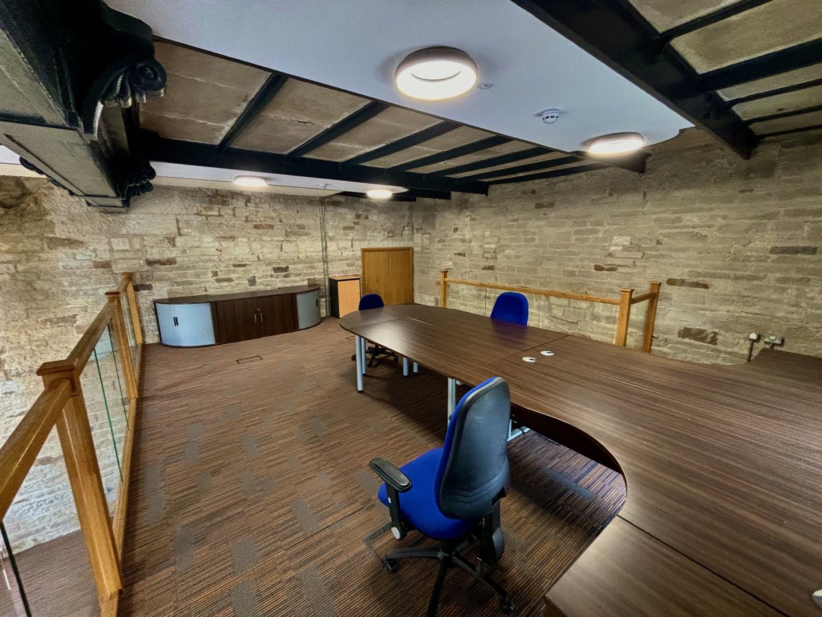 Office in Halifax - photo 3