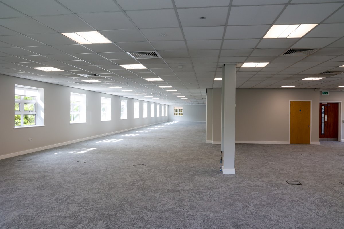 Office in Wolverhampton - photo 3