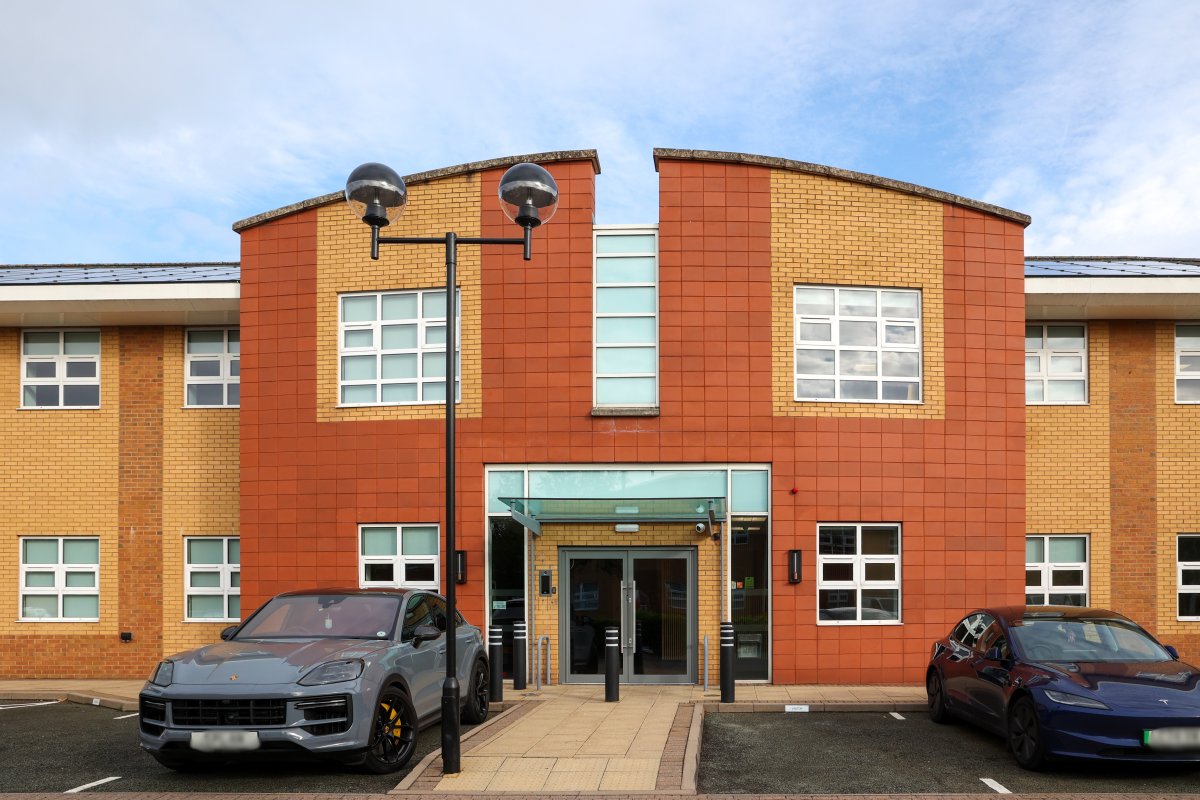 Office in Wolverhampton - photo 3