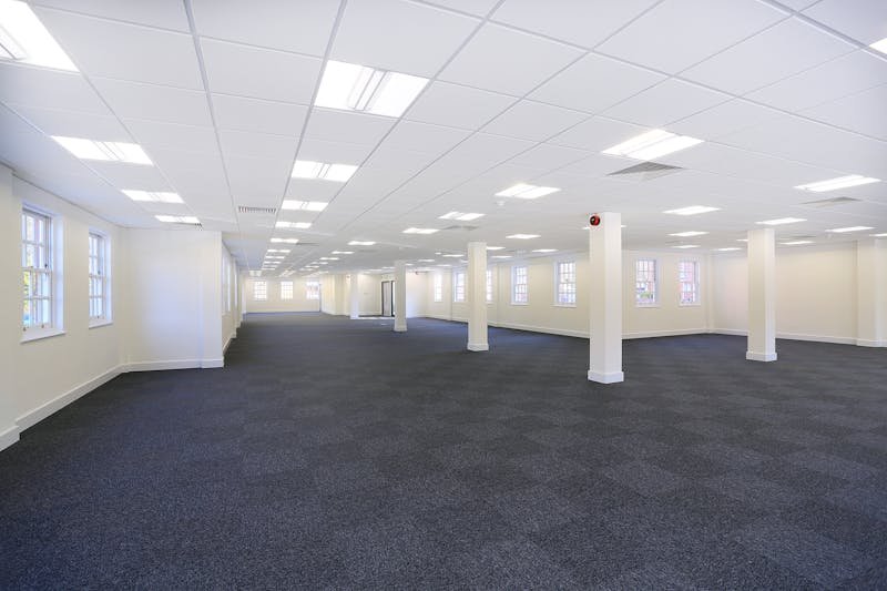 Office in Guildford - photo 4