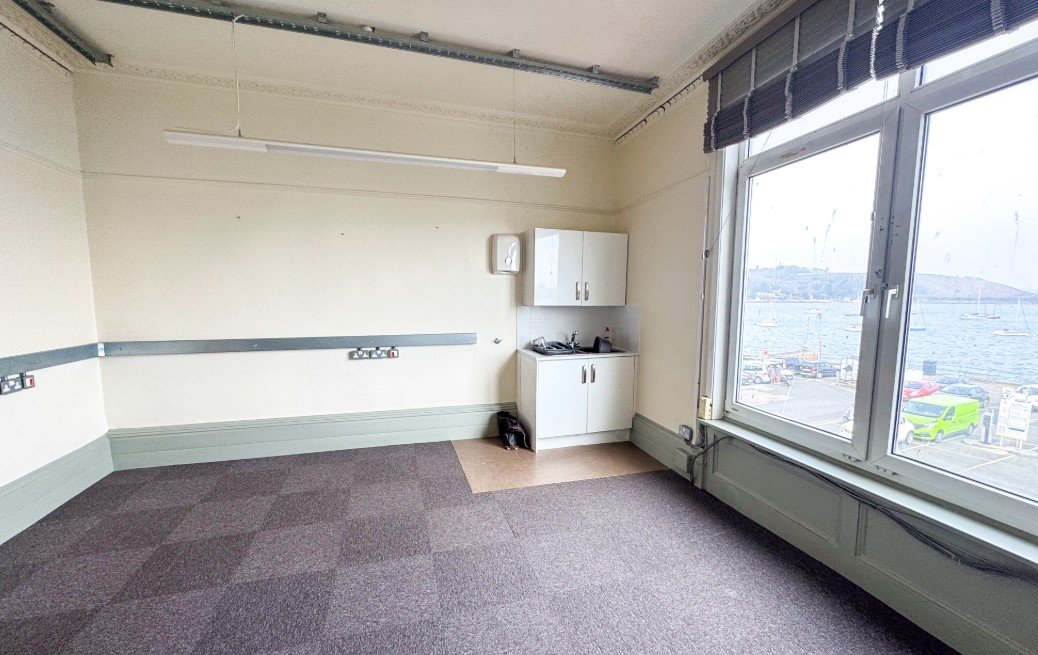 Office in Falmouth - photo 3