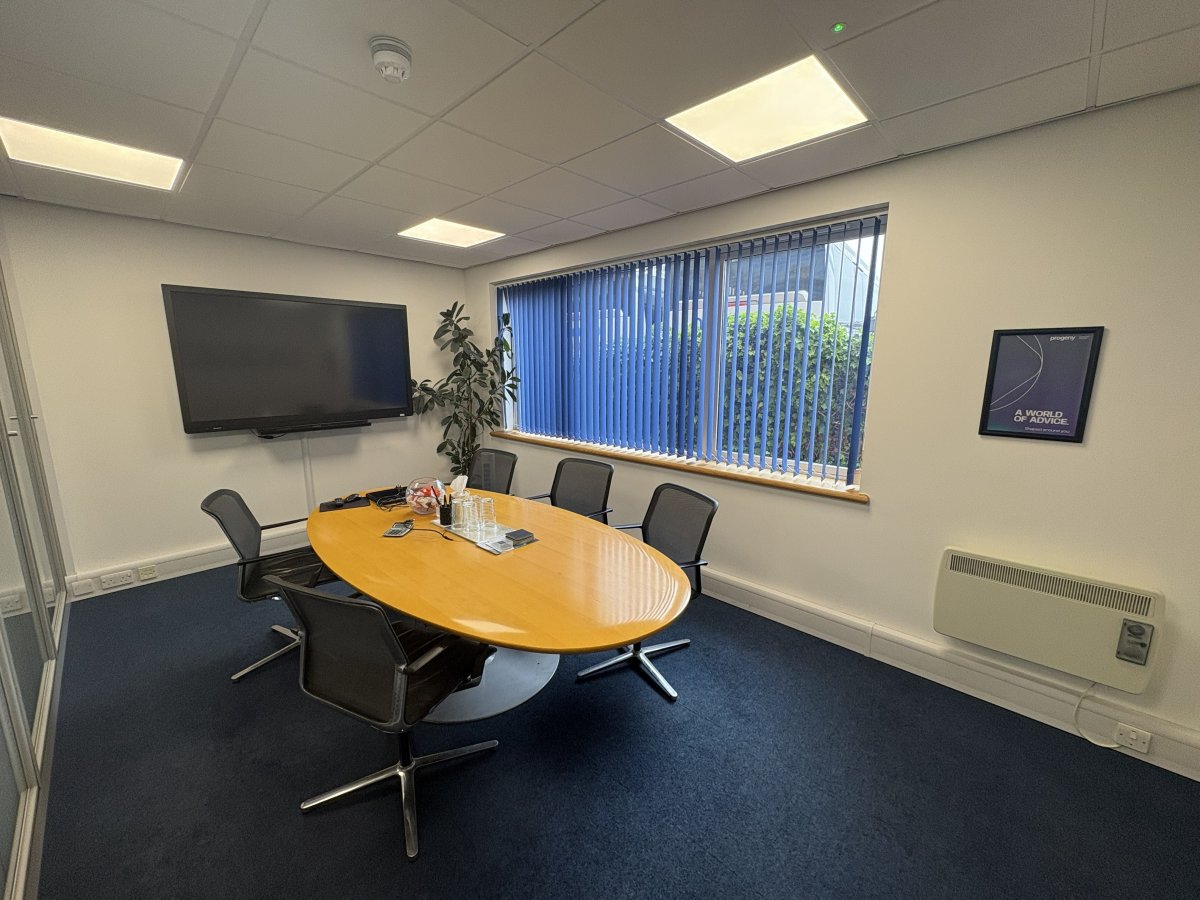 Office in Fareham - photo 2