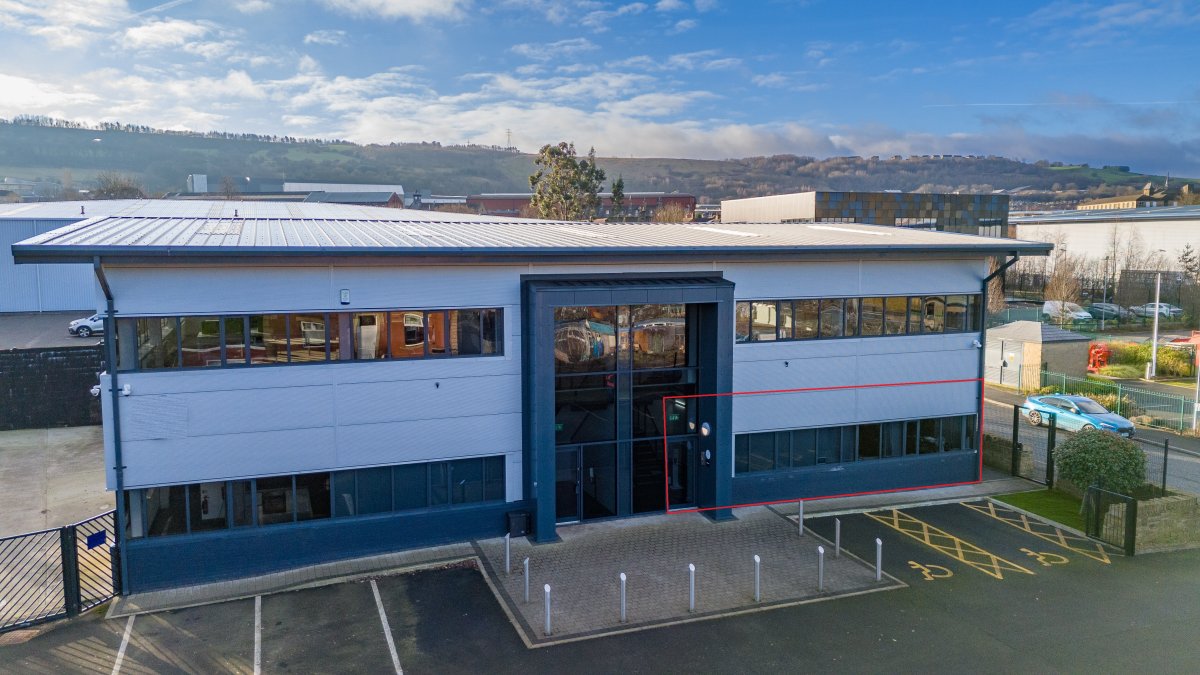 Office in Elland - photo 2