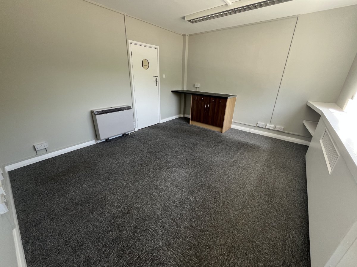 Office in Dedham - photo 4