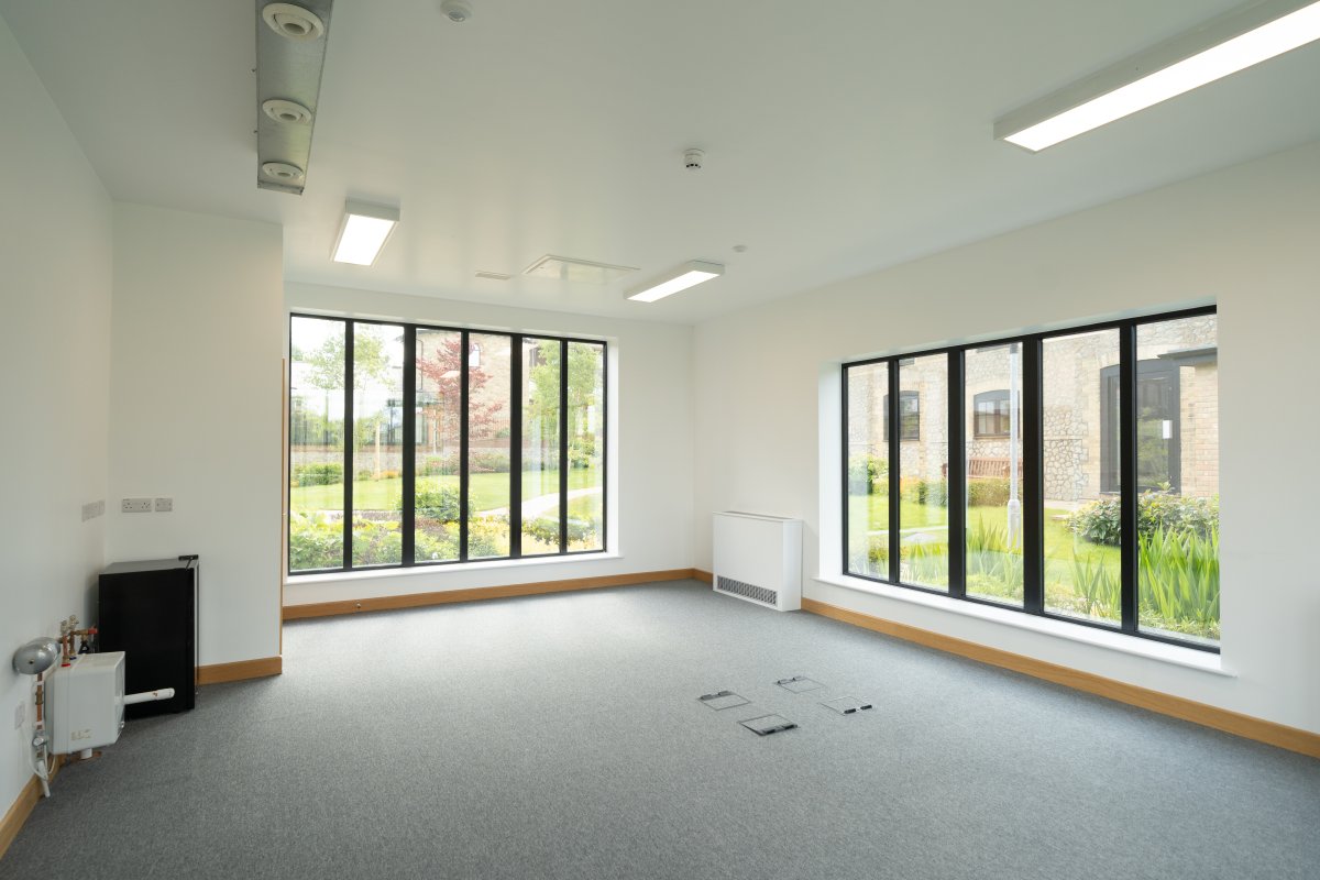 Office in Sevenoaks - photo 4