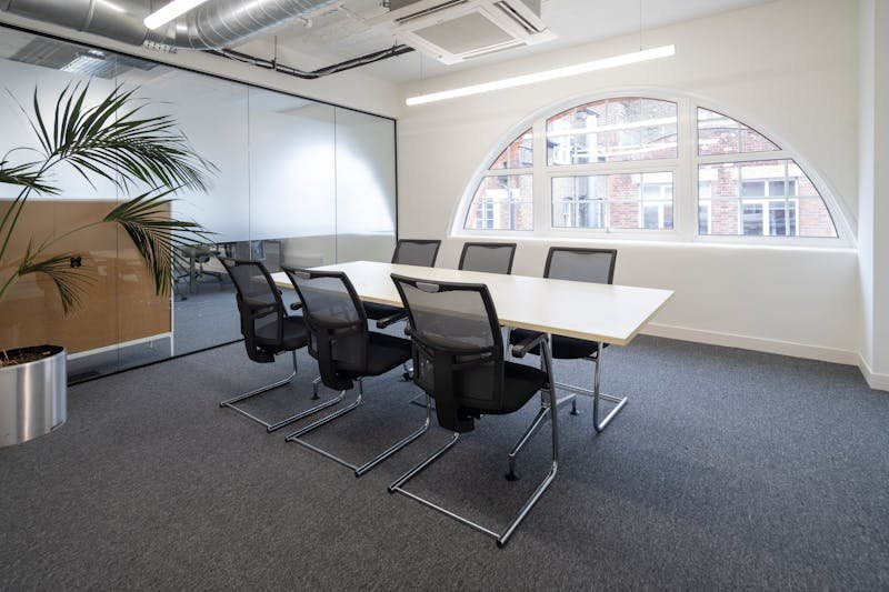 Office in London - photo 3