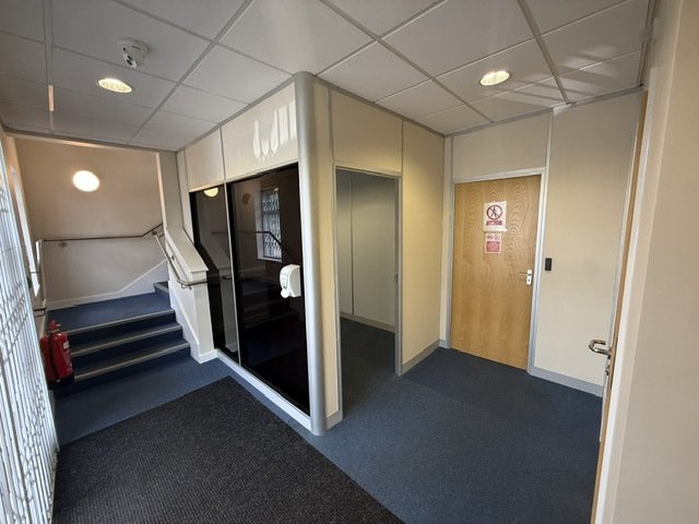 Office in Bardon Hill - photo 2