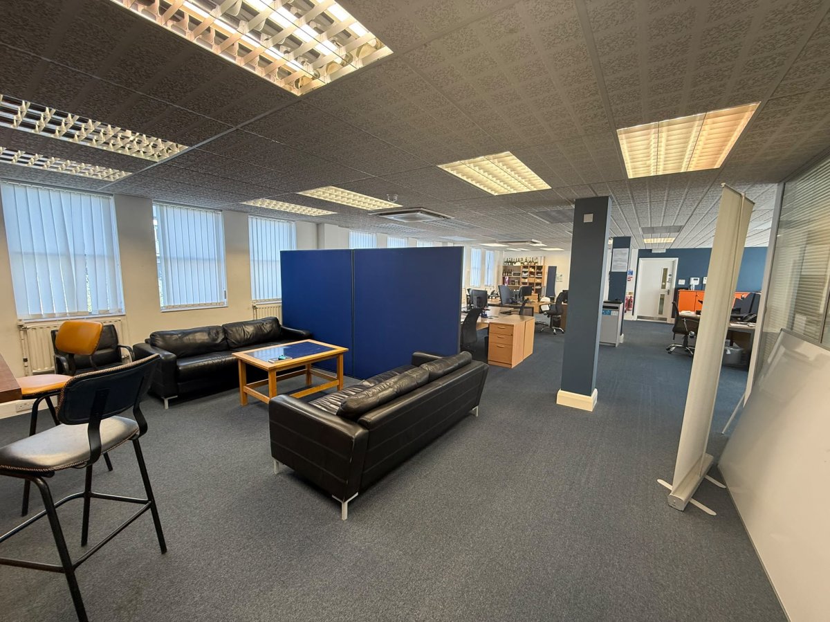 Office in Horsham - photo 2