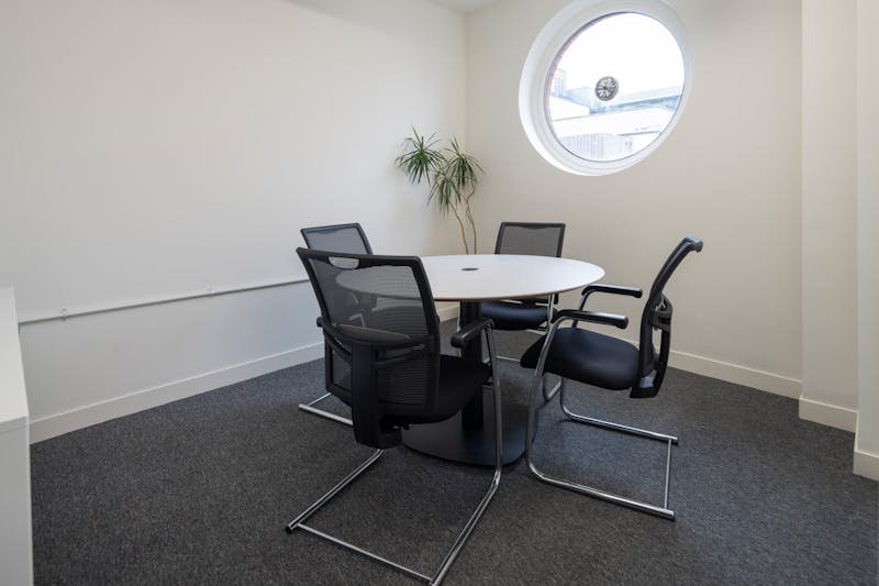Office in London - photo 3