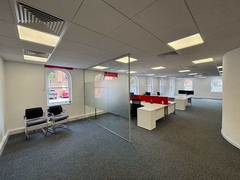 Office in Winchester - photo 3