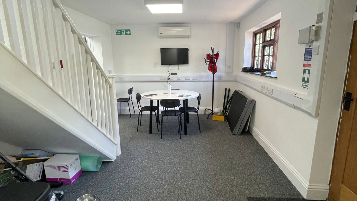 Office in Leicester - photo 3