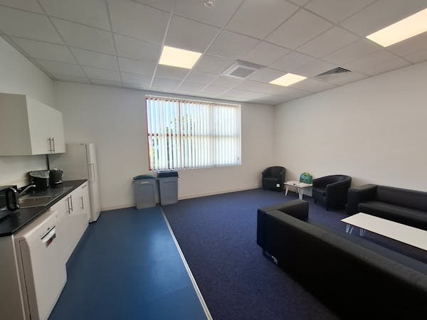 Office in Worcester - photo 4