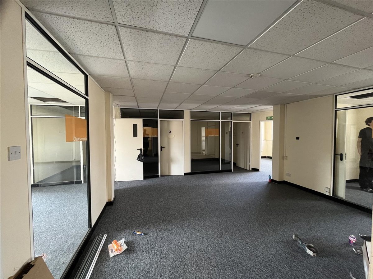 Office in Leicester - photo 3