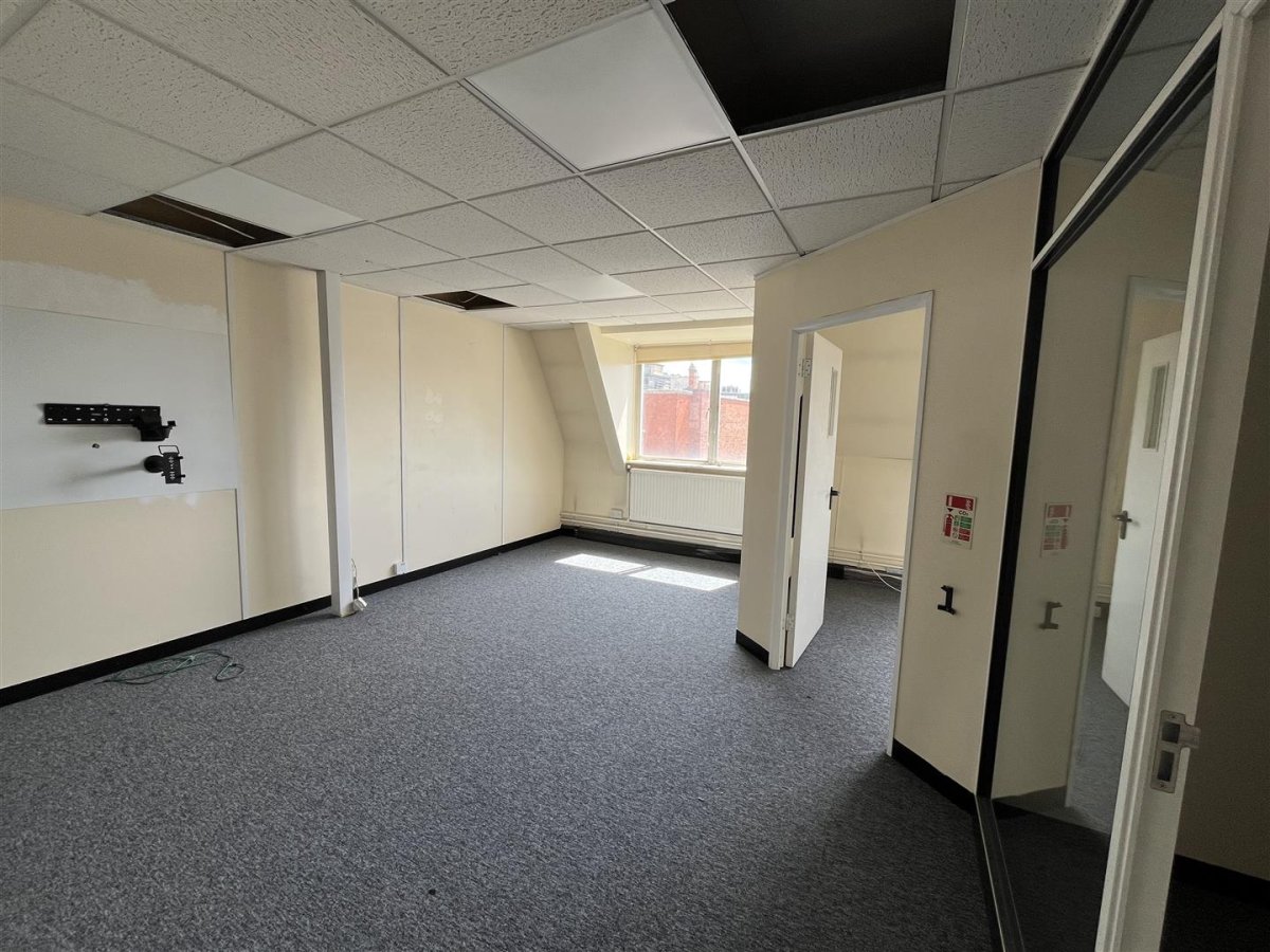 Office in Leicester - photo 4