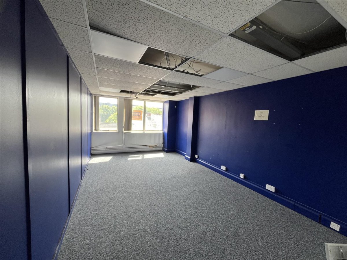 Office in Leicester - photo 4