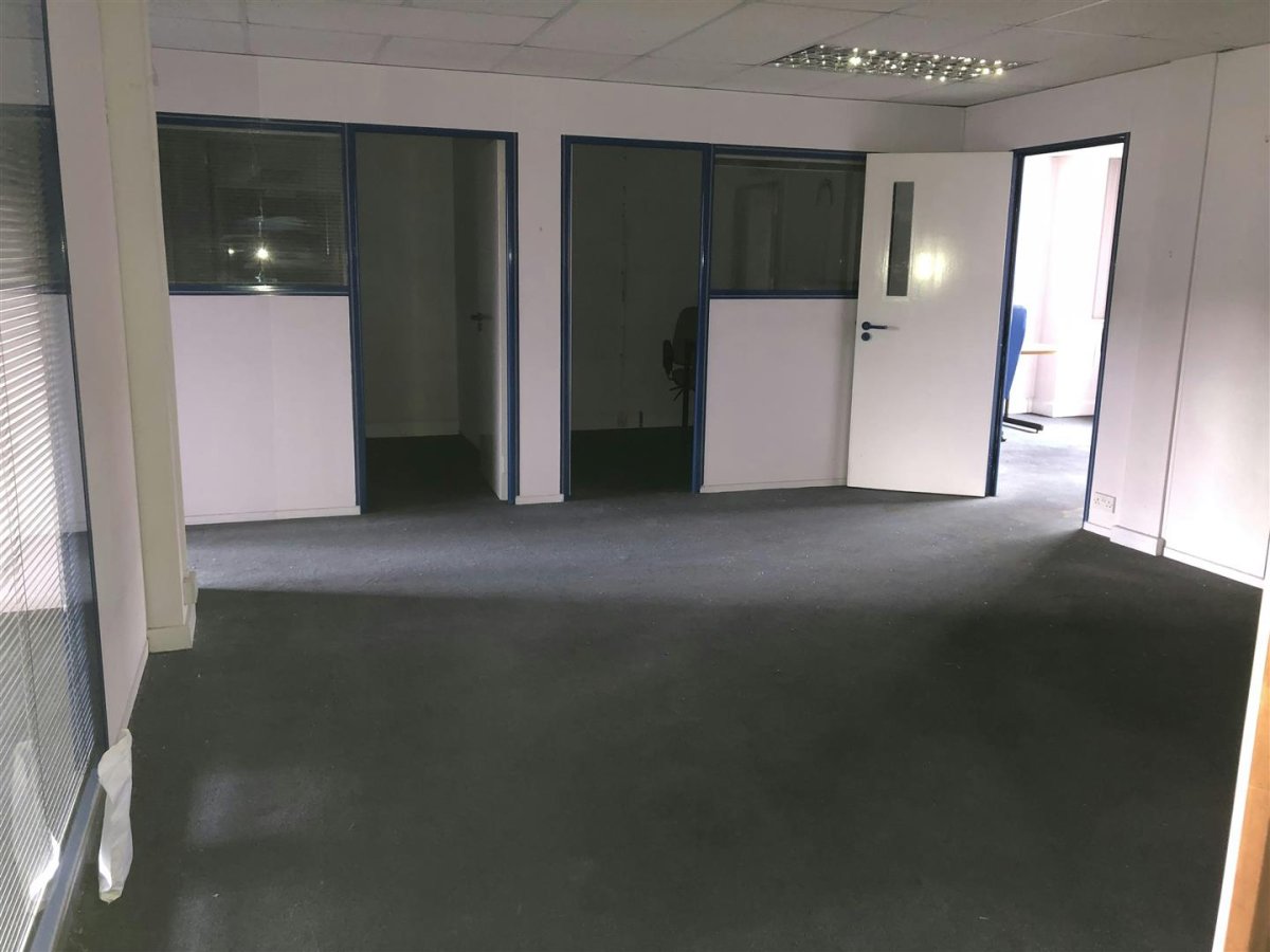 Office in Leicester - photo 4
