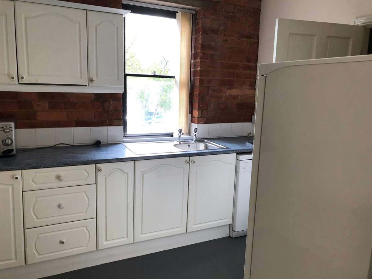 Office in Grantham - photo 4