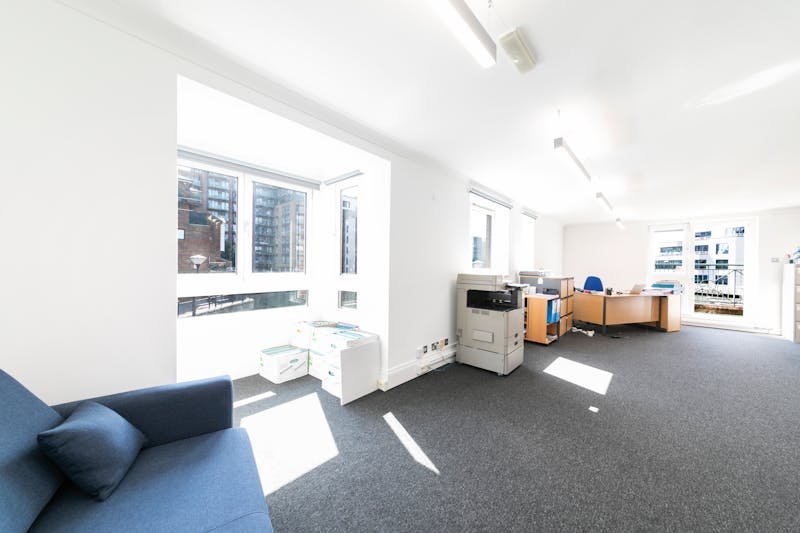Office in London - photo 2