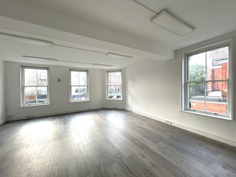 Office in London - photo 2