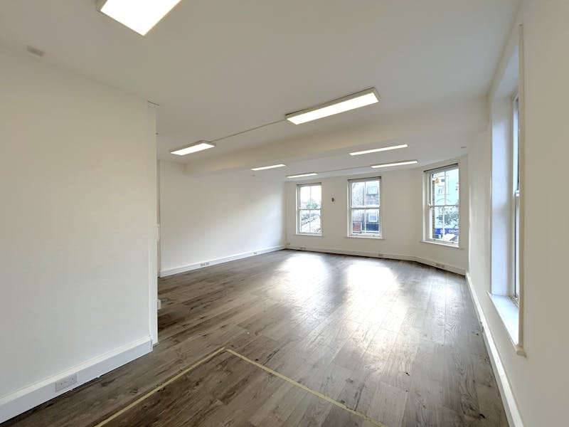 Office in London - photo 4