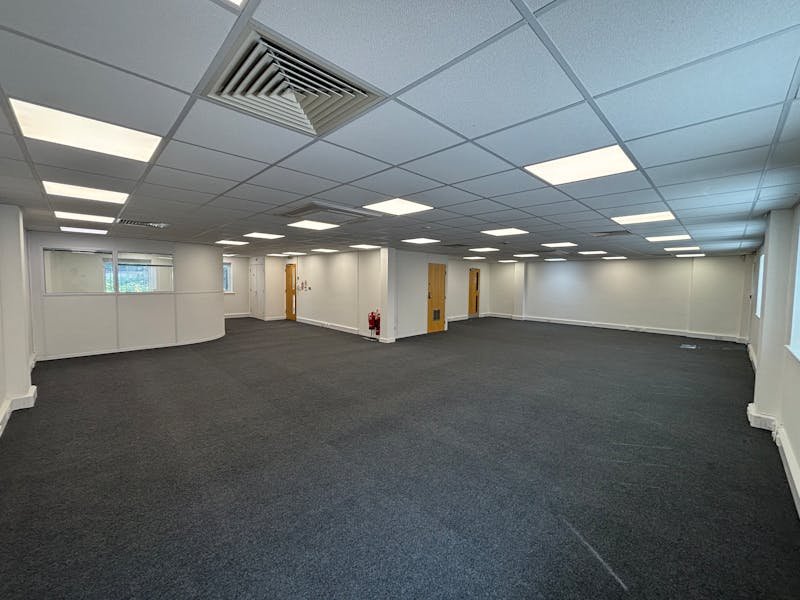 Office in Winchester - photo 2