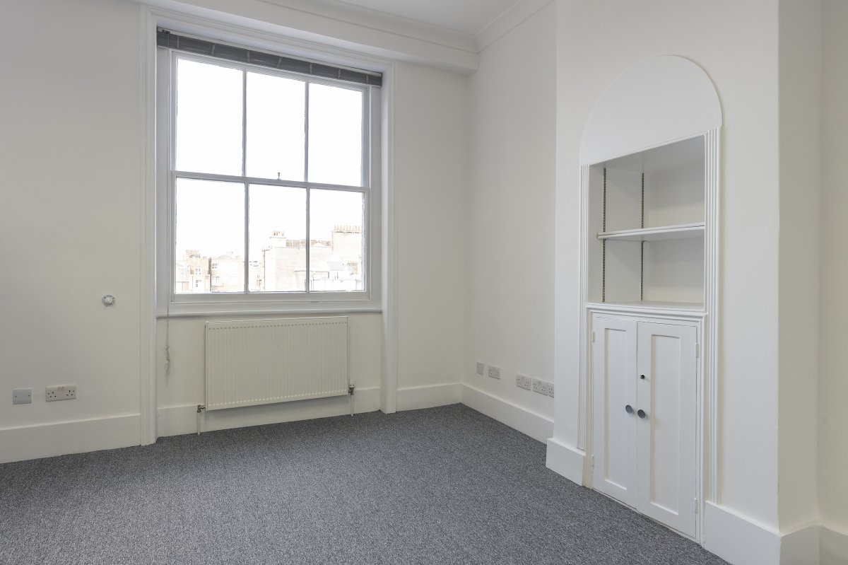 Office in London - photo 4
