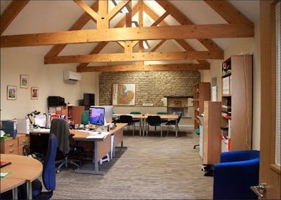 Office in Oundle - photo 3