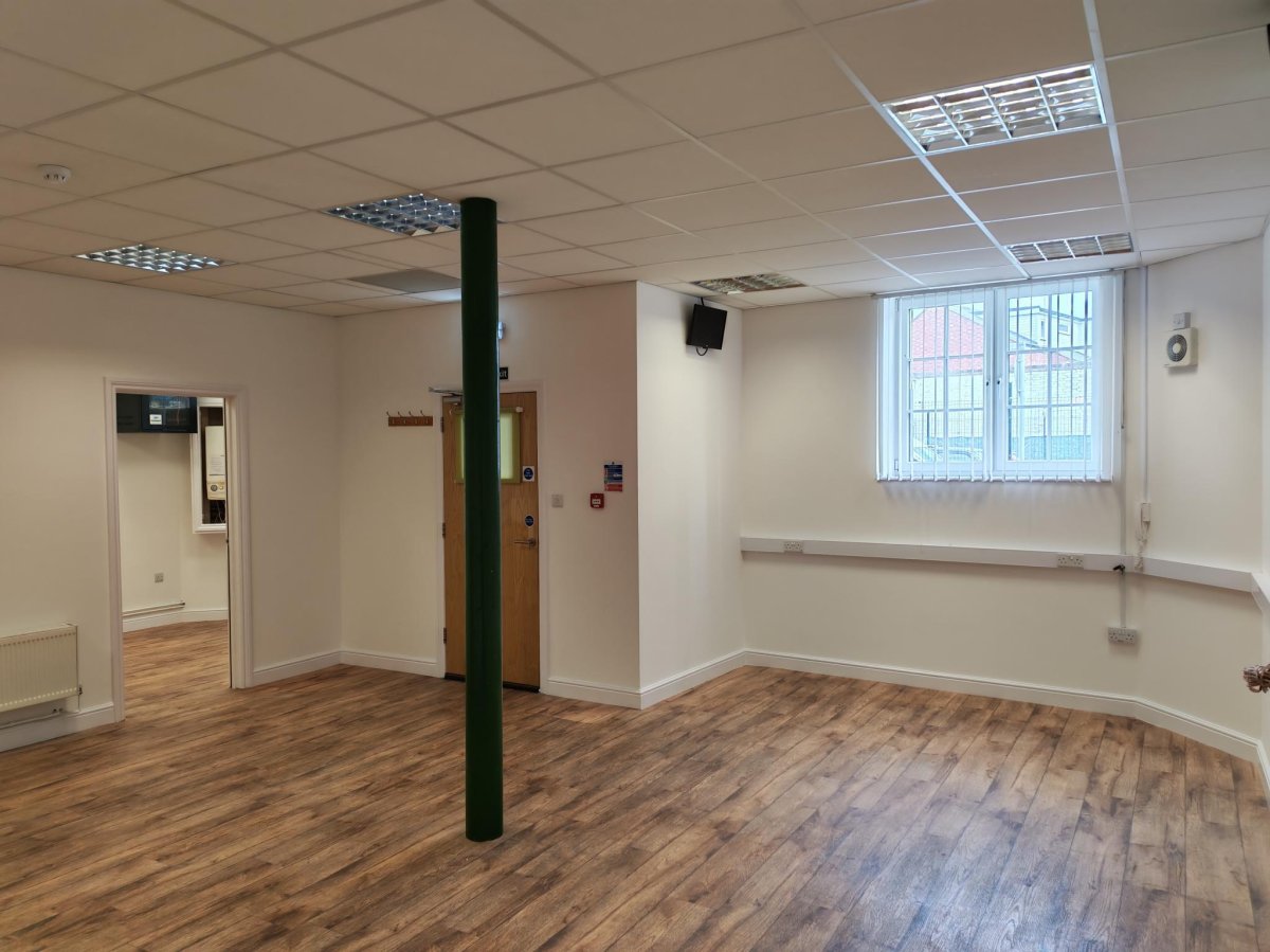 Office in Great Yarmouth - photo 2