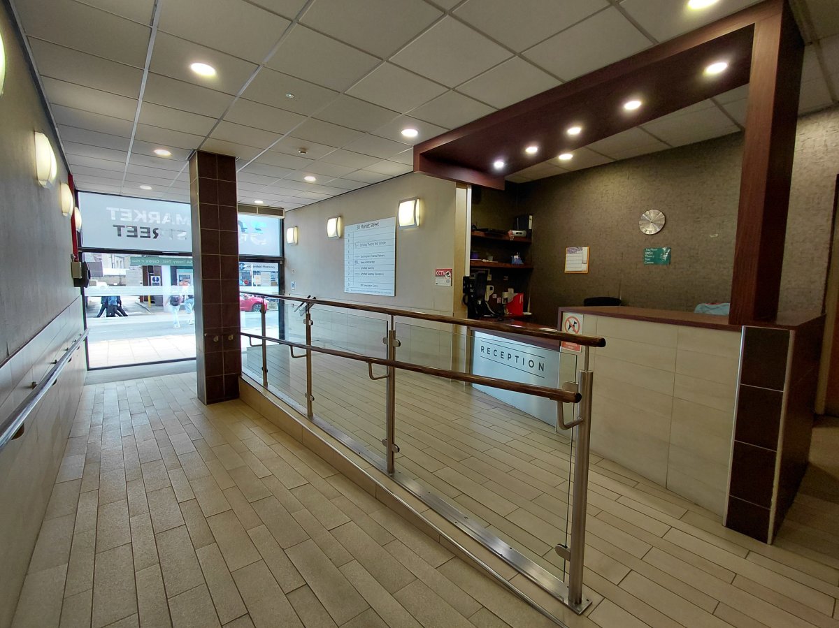 Office in Huddersfield - photo 4