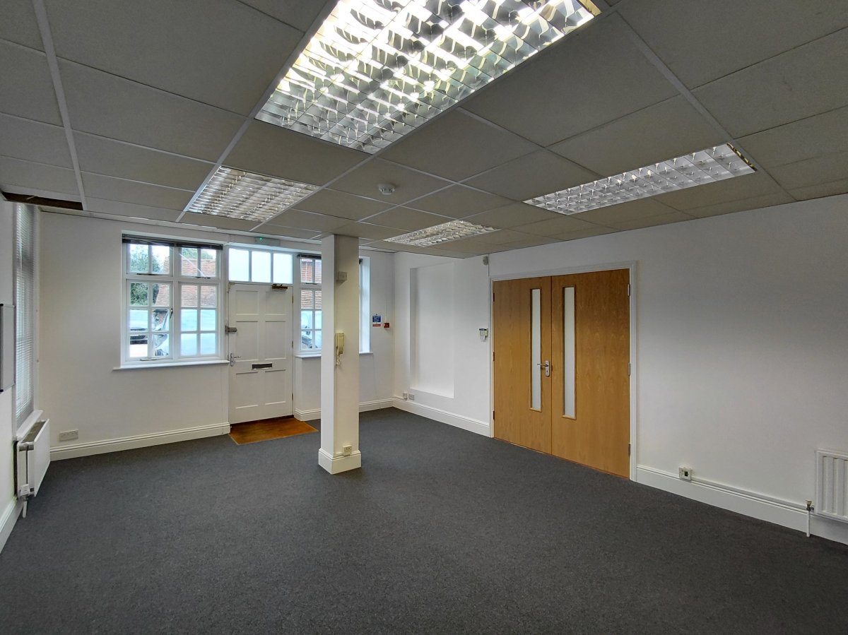 Office in Westerham - photo 2