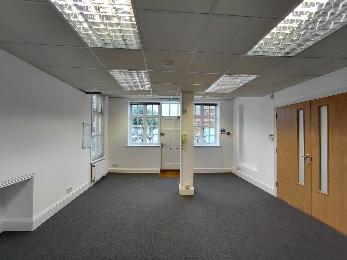 Office in Westerham - photo 3