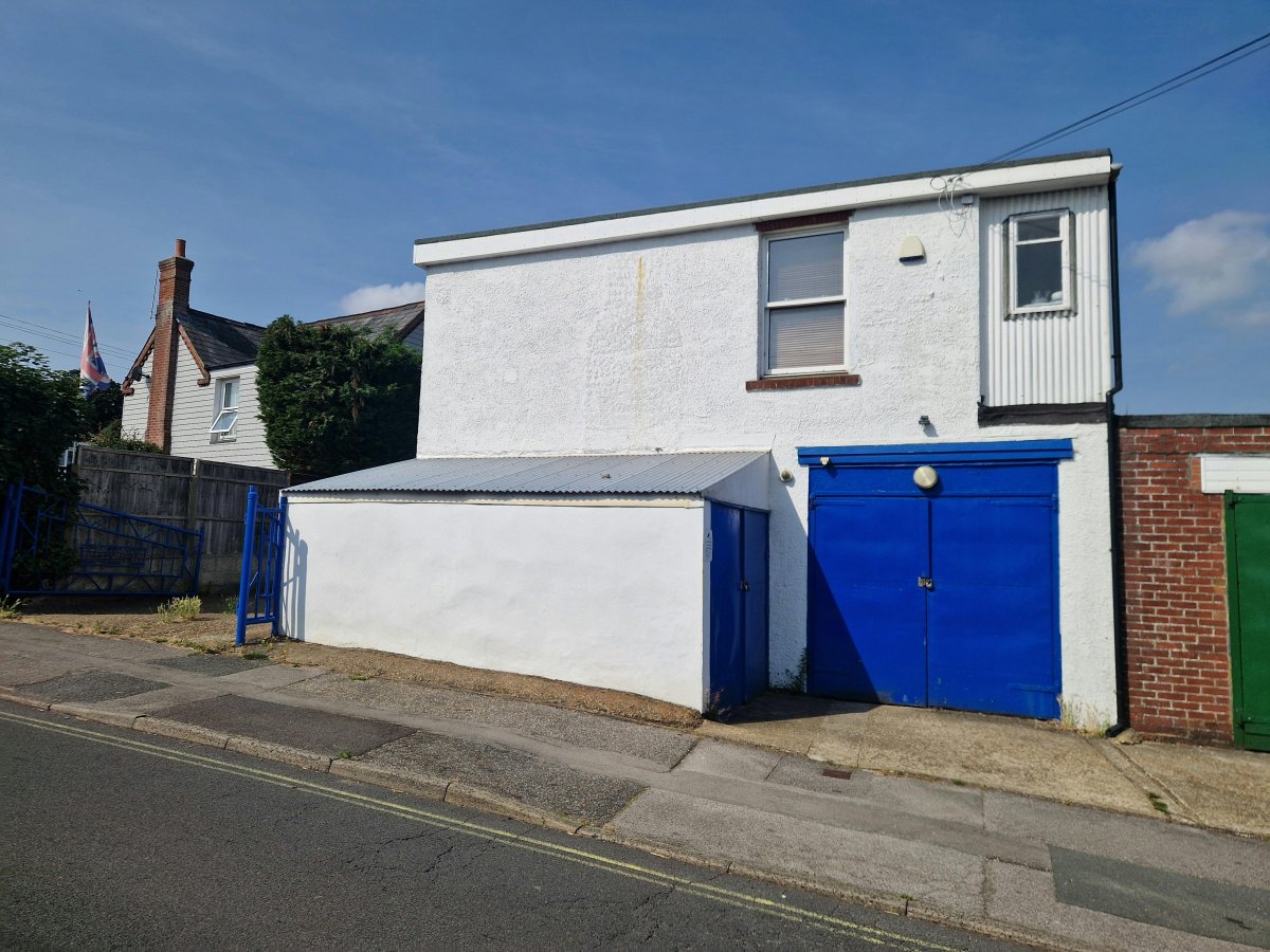 Office in Waterlooville - photo 3