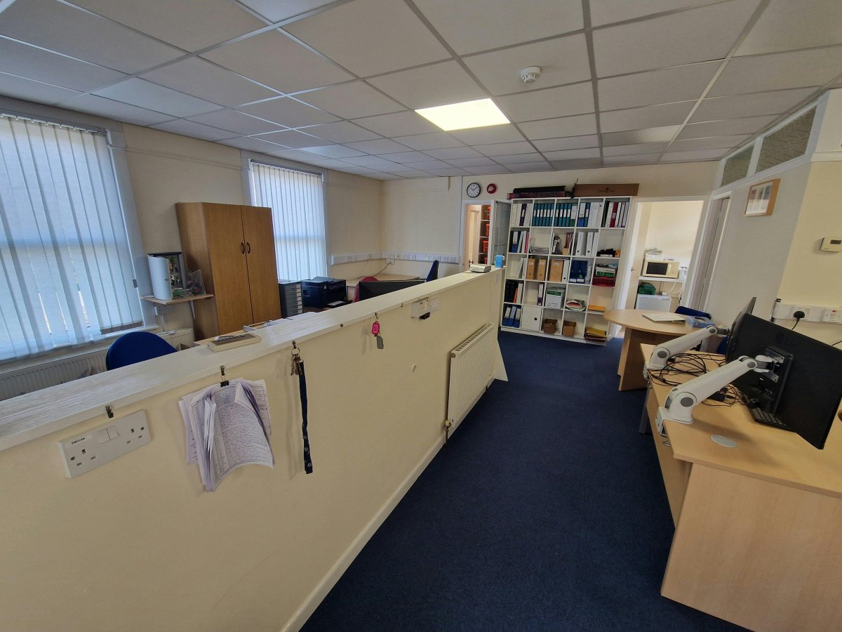 Office in Waterlooville - photo 4
