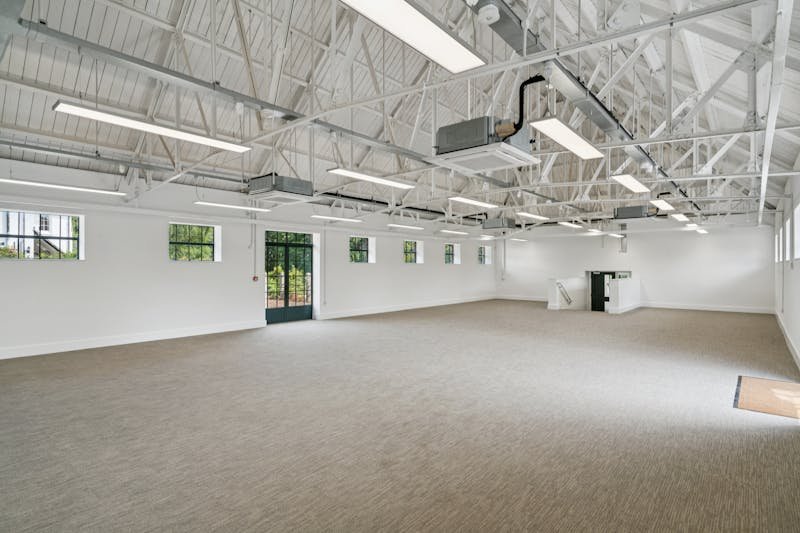 Office in Ascot - photo 2