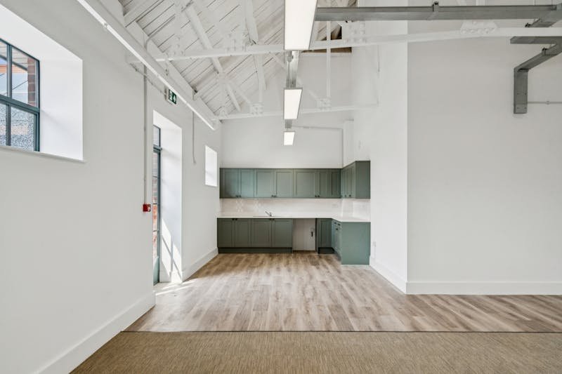 Office in Ascot - photo 3
