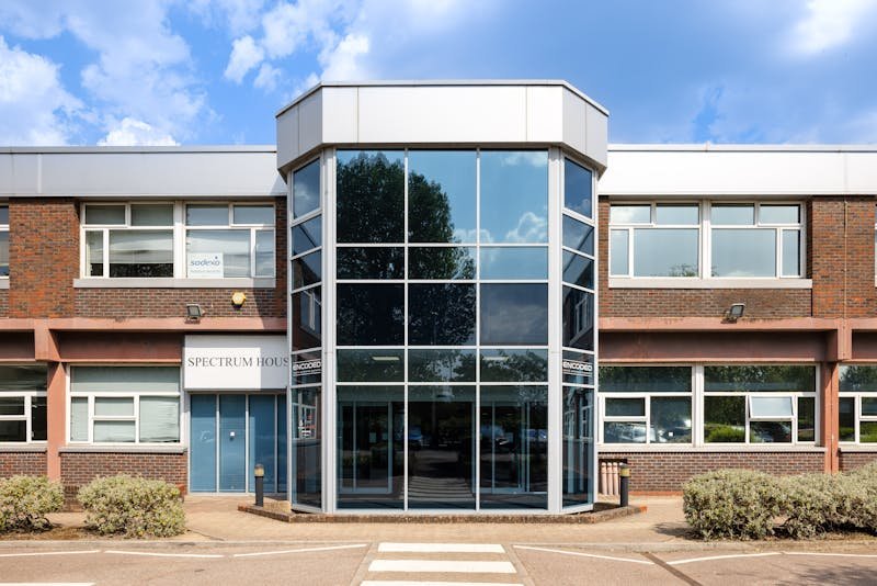 Office in Gatwick - photo 2