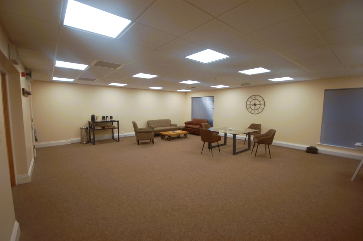 Office in Market Harborough - photo 2