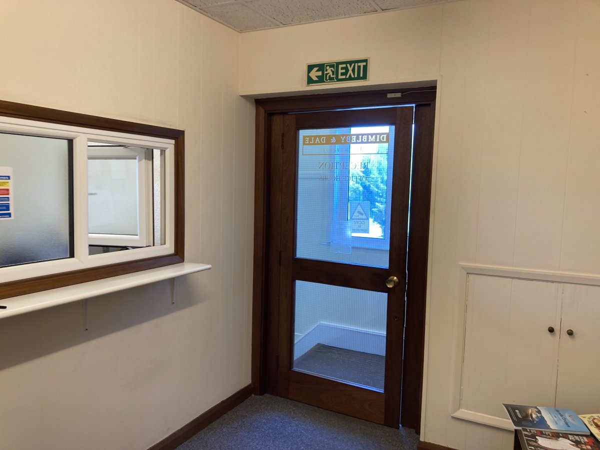 Office in Beighton - photo 4