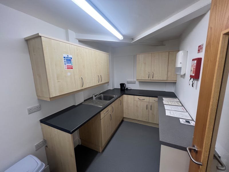 Office in Whaddon - photo 2