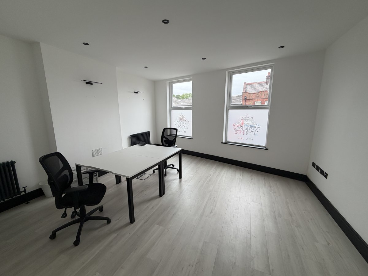 Office in Denton - photo 4