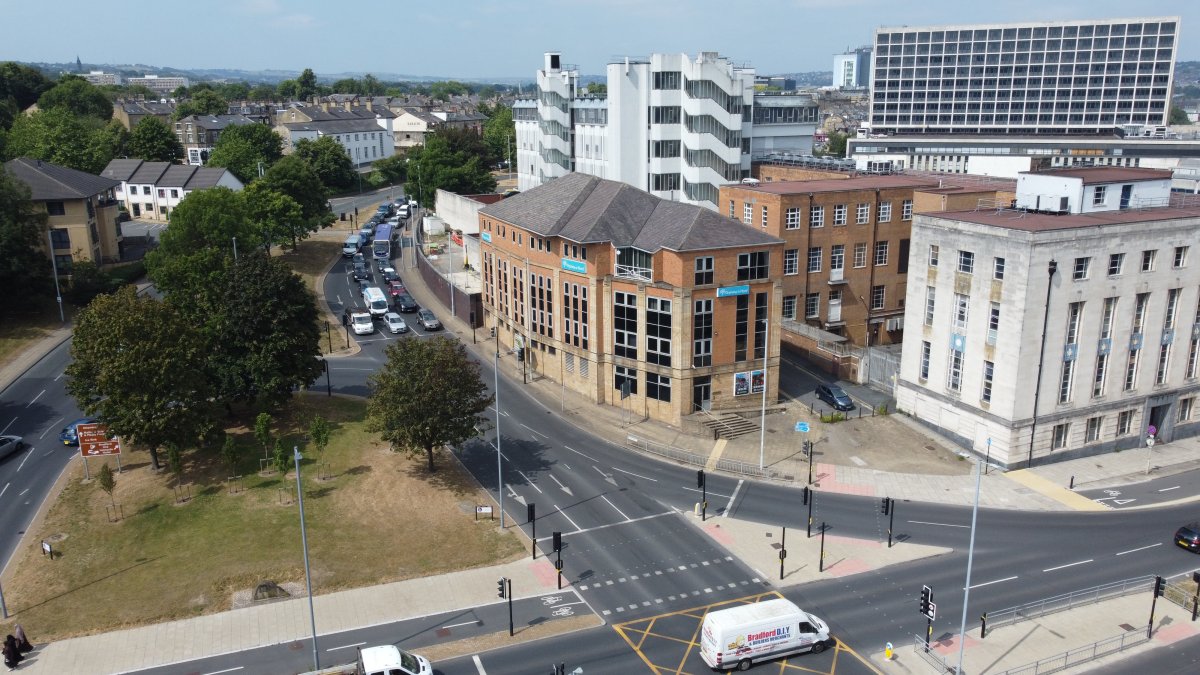 Office in Bradford - photo 2
